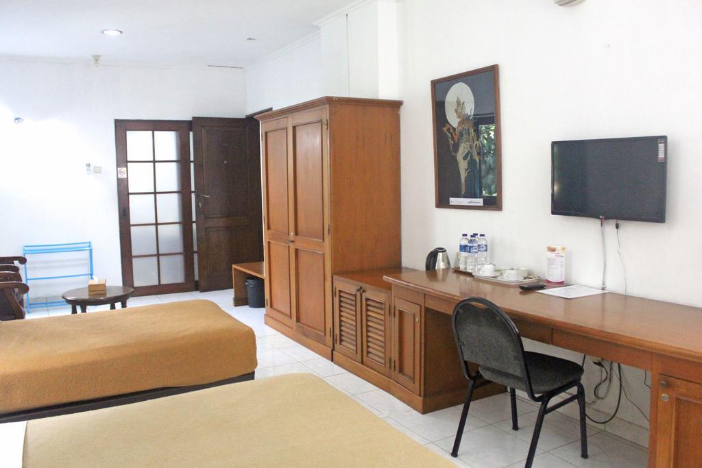 Hotel Winotosastro Garden Yogyakarta Eksteriør billede